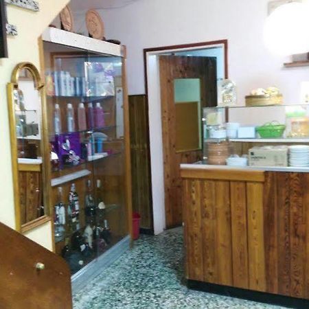 Hostal Creus Росас Экстерьер фото